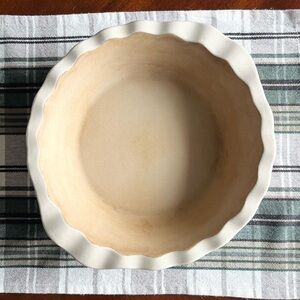 Pampered Chef 1305 Deep Dish Pie Plate 9” Stoneware Fluted Scalloped USA